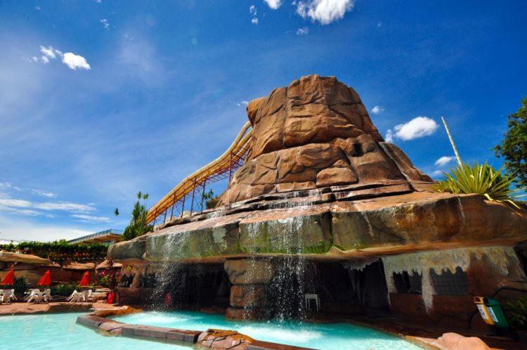 Piazza Diroma Acqua Park Hotel Caldas Novas Luaran gambar