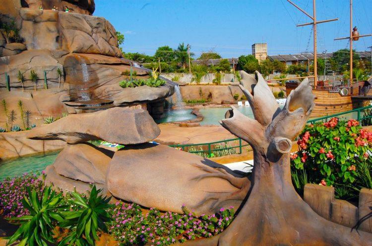 Piazza Diroma Acqua Park Hotel Caldas Novas Luaran gambar